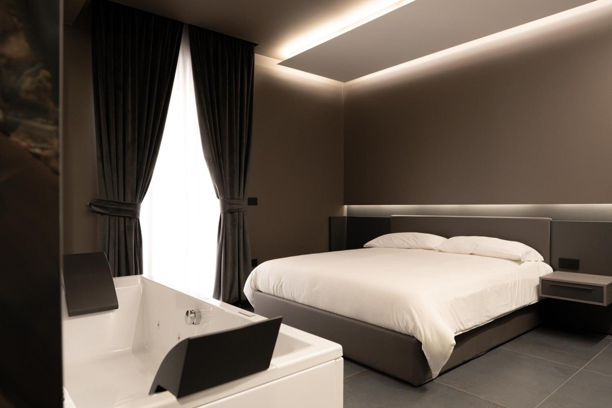 King Room with Spa Bath